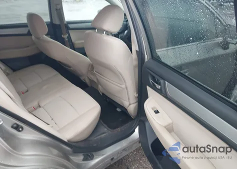 2018 Subaru Outback 2.5I Premium z USA, uszkodzony, nr VIN 4S4BSACC6J3364482